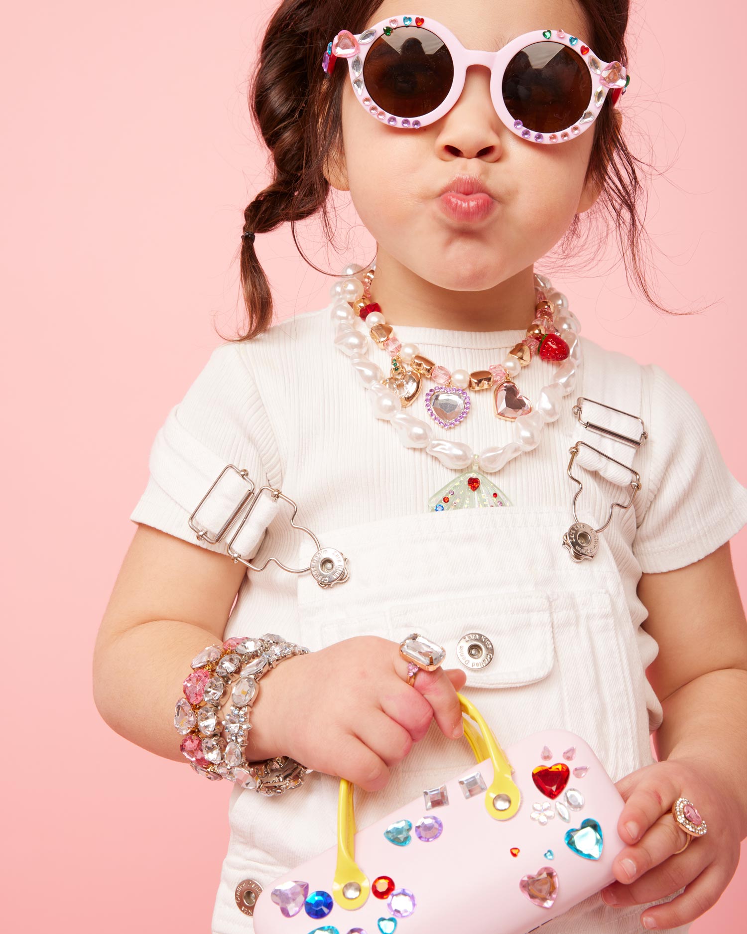 Kids DIY sunglasses