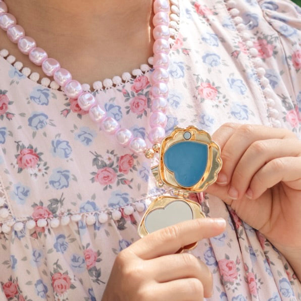 Sparkle Shell Lip Gloss Locket