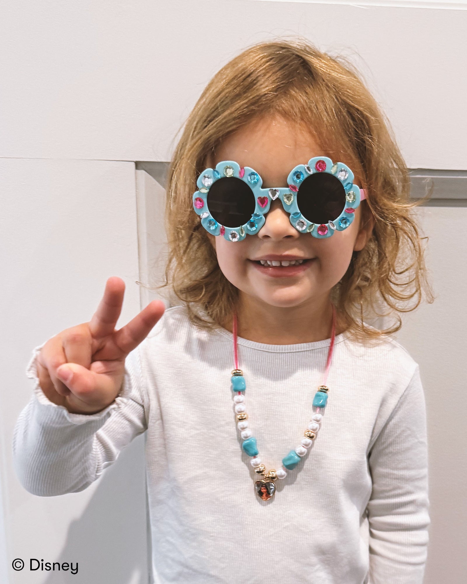 Disney Moana Sunglasses and Jewelry Kit